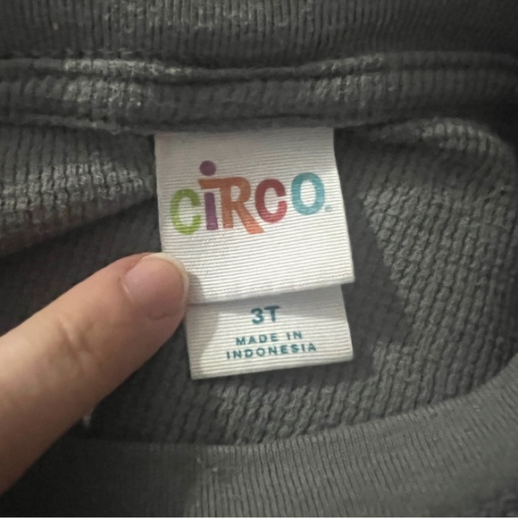 SOLD- 3T Boys Long Sleeve Shirts Bundle Lot - Picture 3 of 6